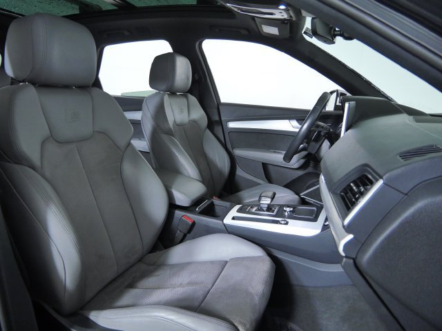 Used 2018 Audi SQ5 Premium Plus w/ Navigation Package AWD/4WD image 13