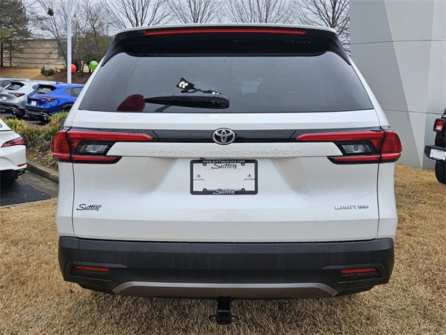 Used 2024 Toyota Grand Highlander Limited image 12
