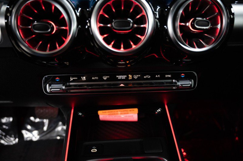 Certified 2026 Mercedes-Benz GLB 250 4MATIC image 30