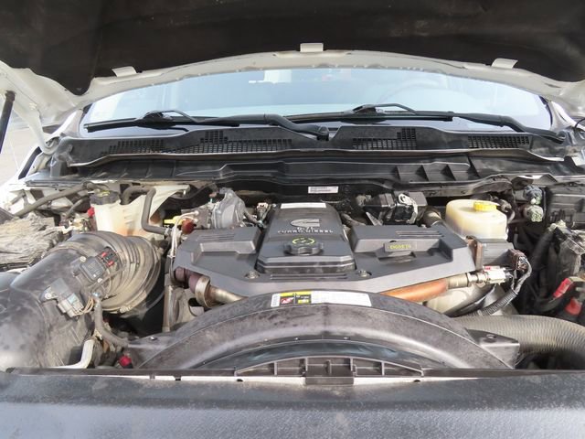 Used 2018 RAM 3500 Tradesman w/ Chrome Appearance Group image 47