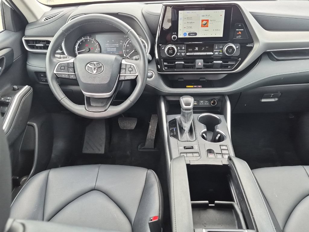 Used 2026 Toyota Highlander XLE AWD/4WD image 14