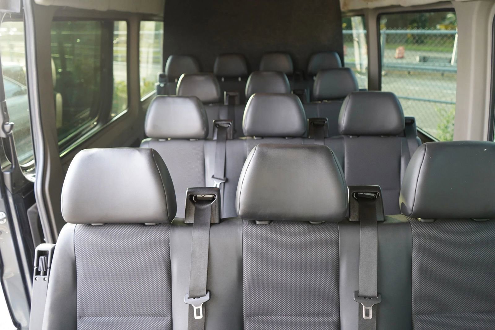 Used 2016 Mercedes-Benz Sprinter 2500 image 18