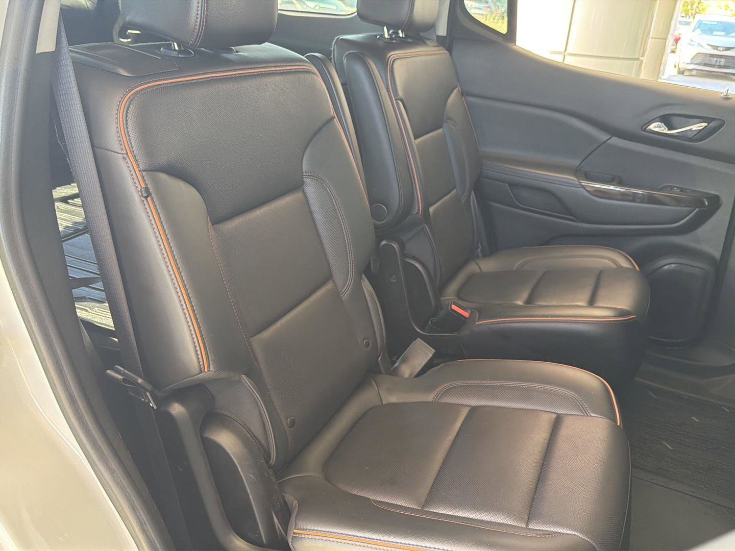 Used 2022 GMC Acadia AT4 w/ Preferred Package image 17