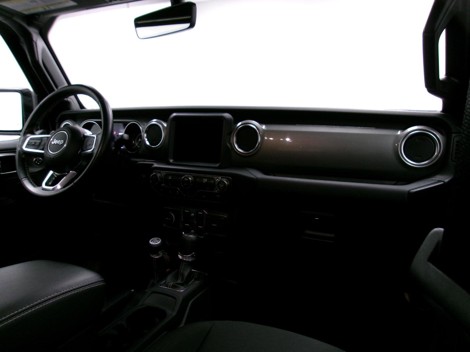 Used 2022 Jeep Wrangler Unlimited Sahara image 3