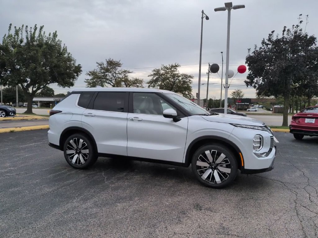 New 2026 Mitsubishi Outlander SE AWD/4WD image 4