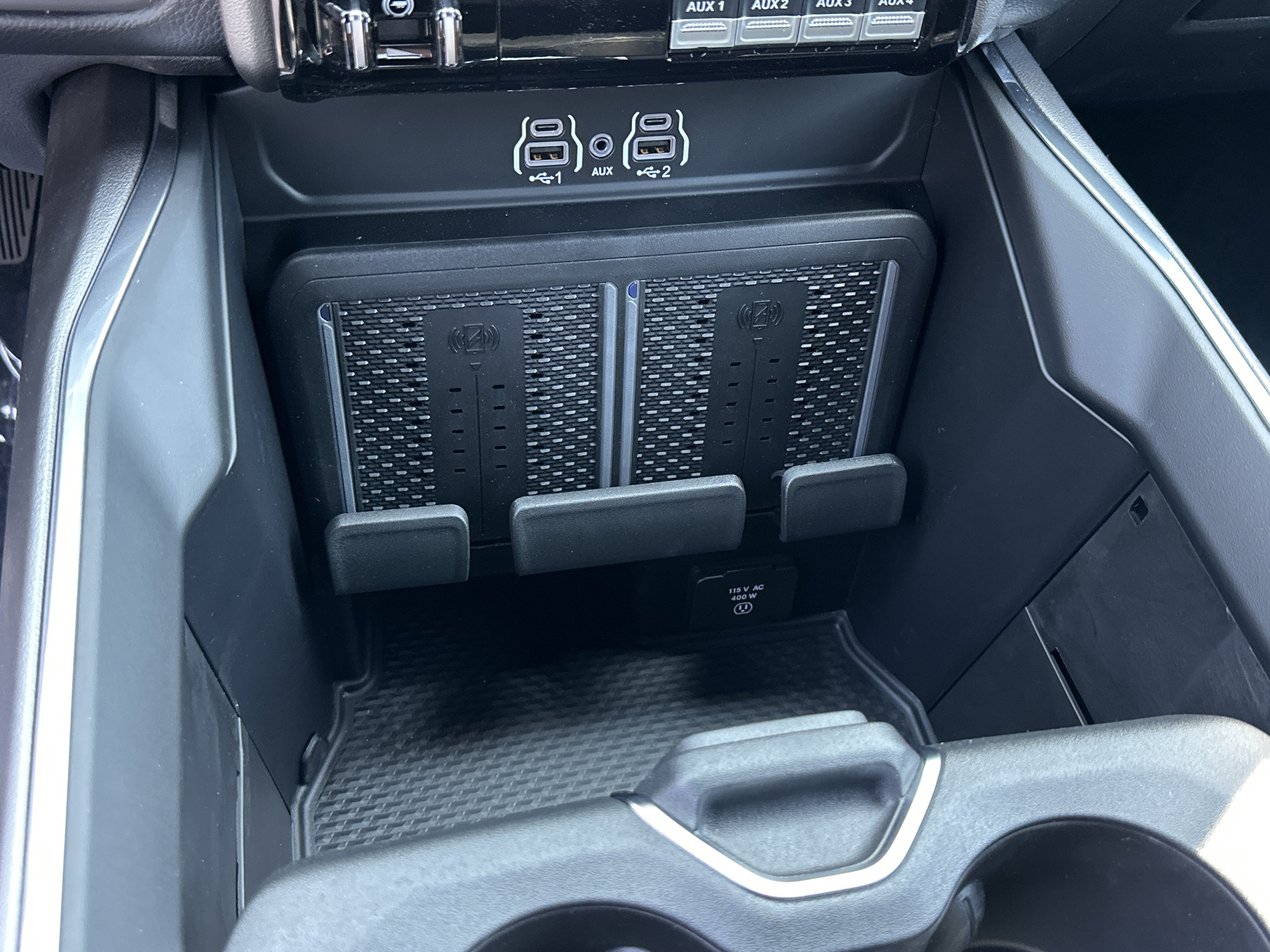 New 2026 RAM 2500 Laramie AWD/4WD image 6