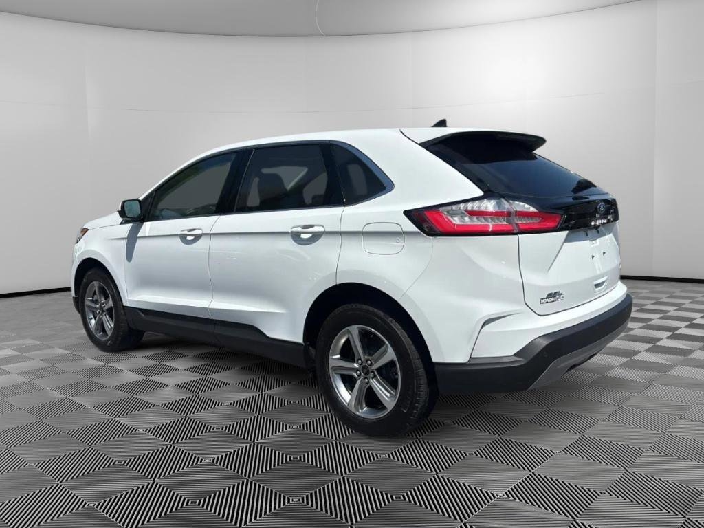 Used 2024 Ford Edge SEL w/ Convenience Package AWD/4WD image 3