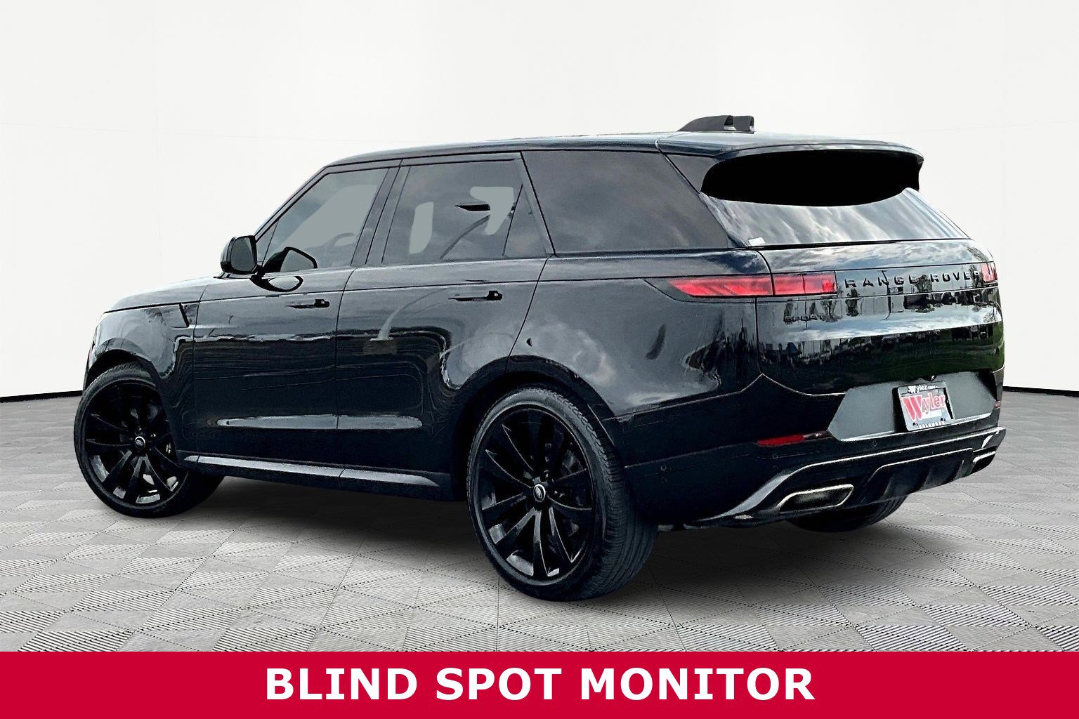 Used 2024 Land Rover Range Rover Sport SE image 4