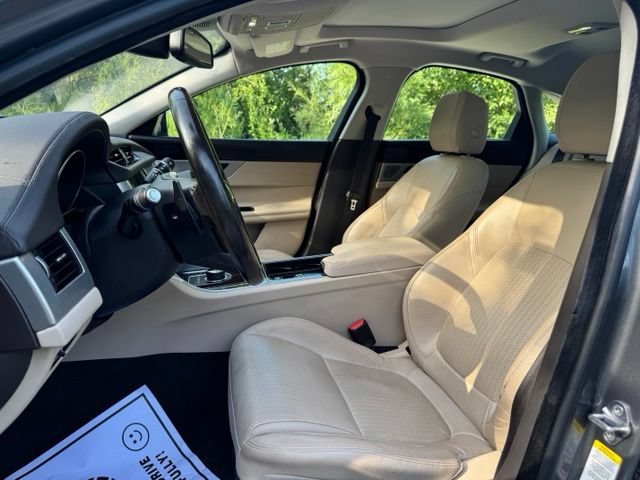 Used 2018 Jaguar XF Prestige AWD/4WD image 10