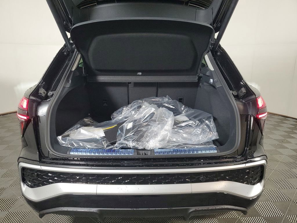 New 2026 Audi Q3 quattro 2.0T image 9