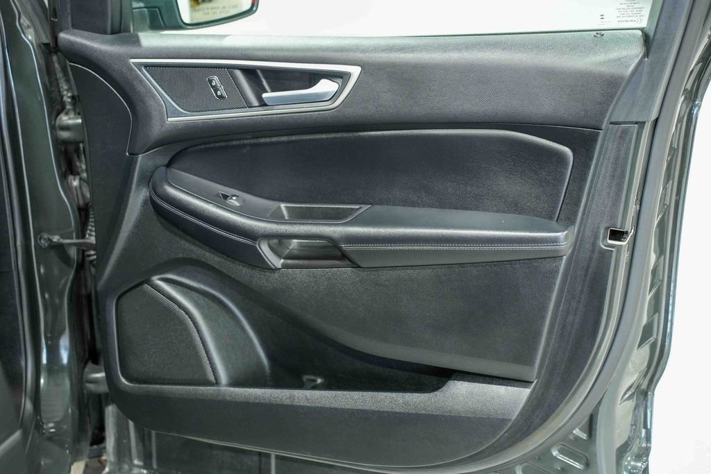 Used 2023 Ford Edge SEL w/ Convenience Package image 18