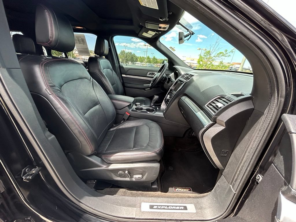 Used 2018 Ford Explorer Sport AWD/4WD image 31