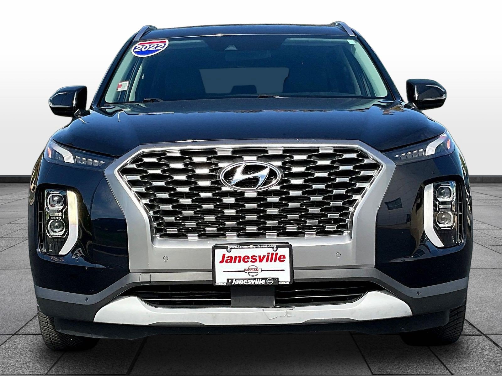 Used 2022 Hyundai Palisade SEL w/ 8P Bench Seat Package AWD/4WD image 2