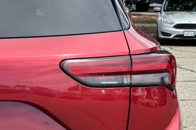 Used 2023 Buick Envision Essence FWD image 50