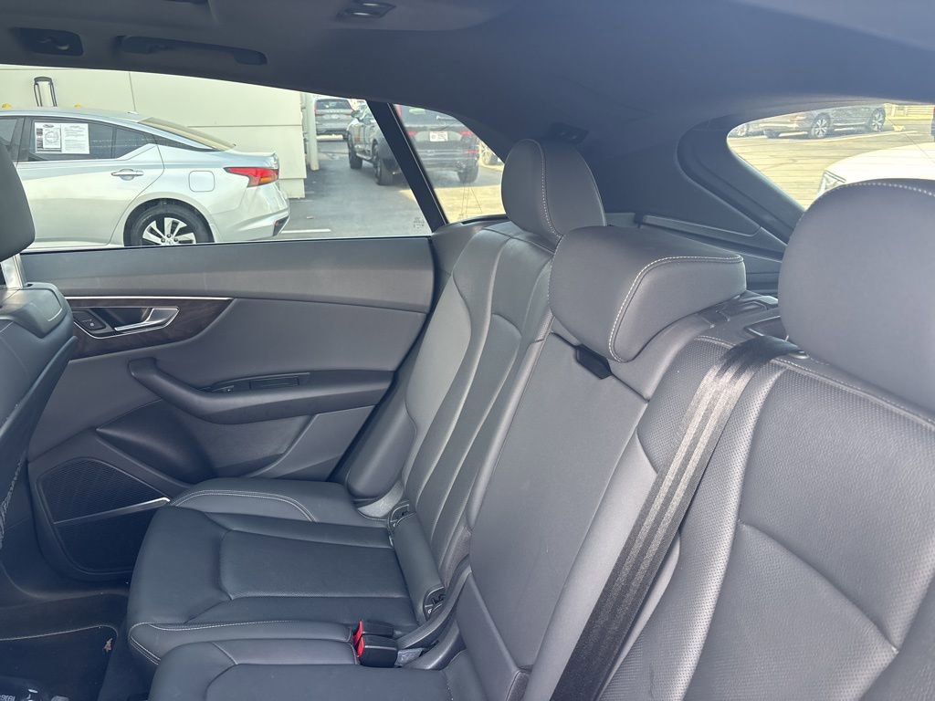 Used 2020 Audi Q8 Premium Plus w/ Premium Plus Package image 6