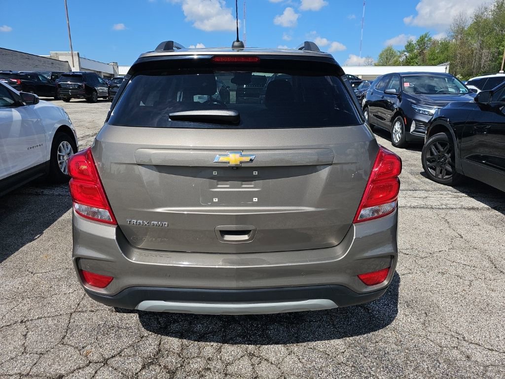 Used 2022 Chevrolet Trax LT w/ Driver Confidence Package AWD/4WD image 14
