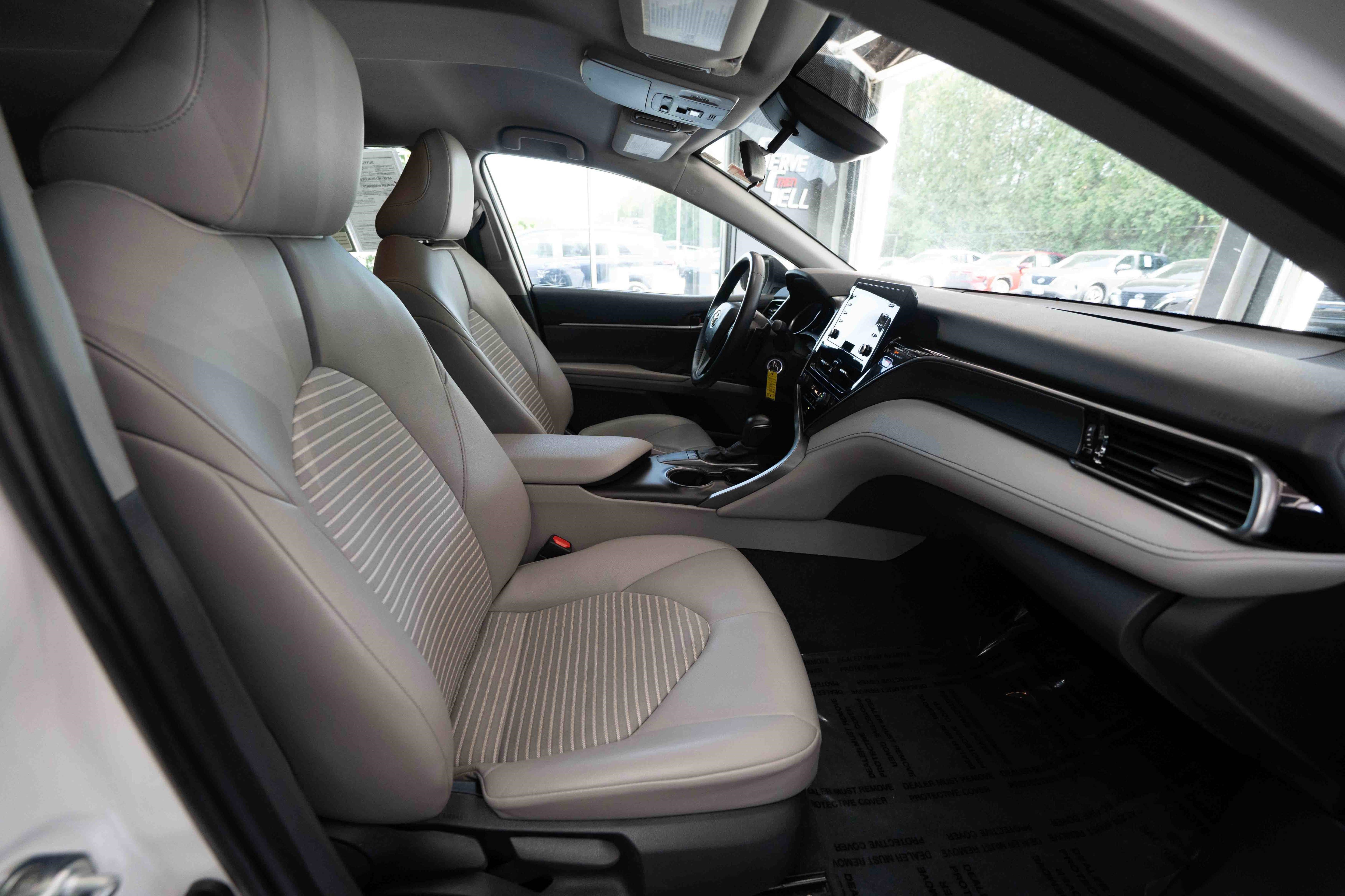 Used 2022 Toyota Camry SE FWD image 26