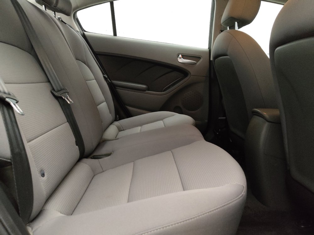 Used 2018 Kia Forte LX FWD image 19