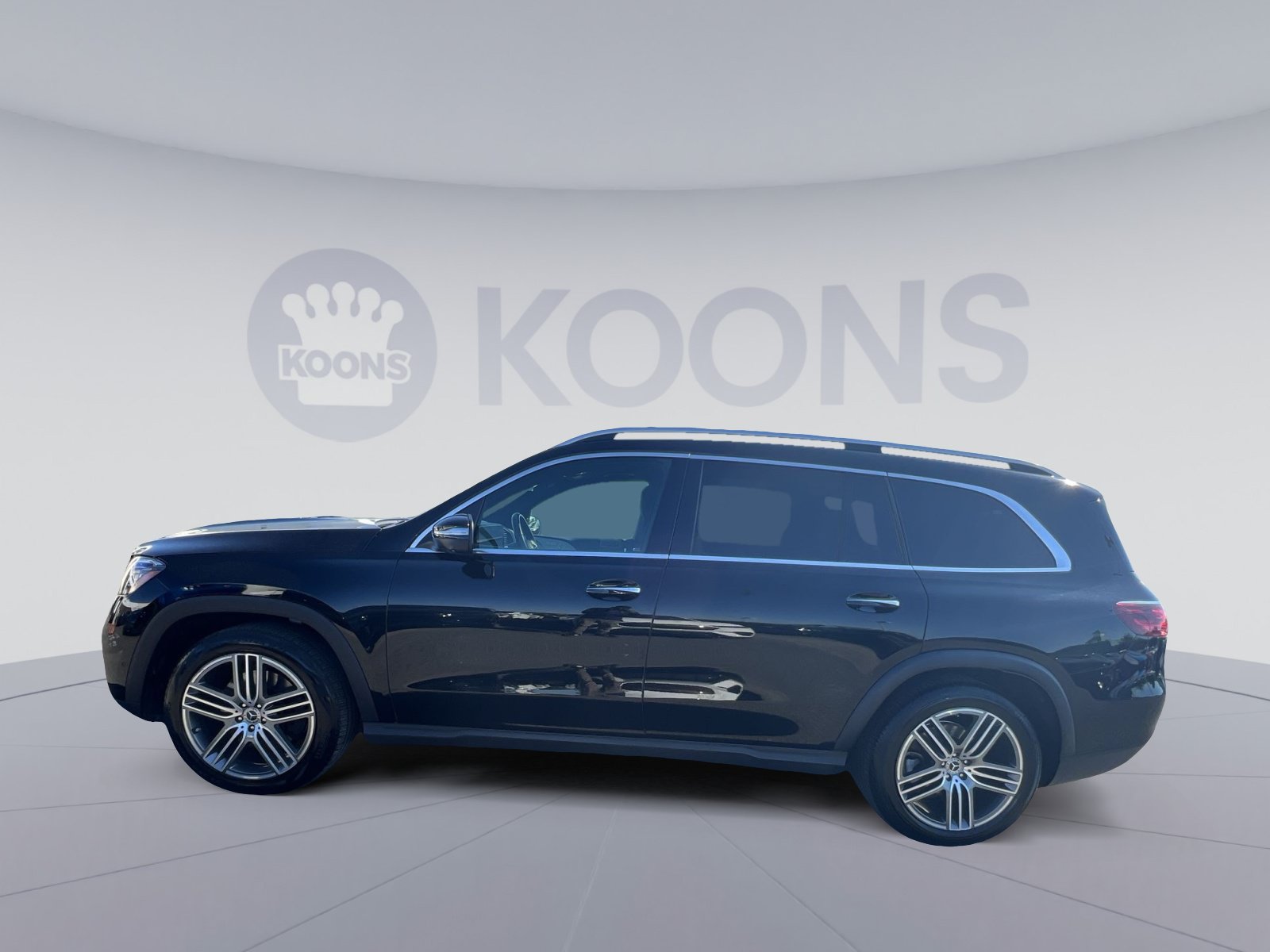 Used 2025 Mercedes-Benz GLS 450 4MATIC image 13