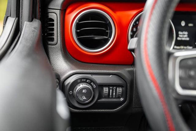 Used 2022 Jeep Gladiator Rubicon w/ LED Lighting Group AWD/4WD image 41