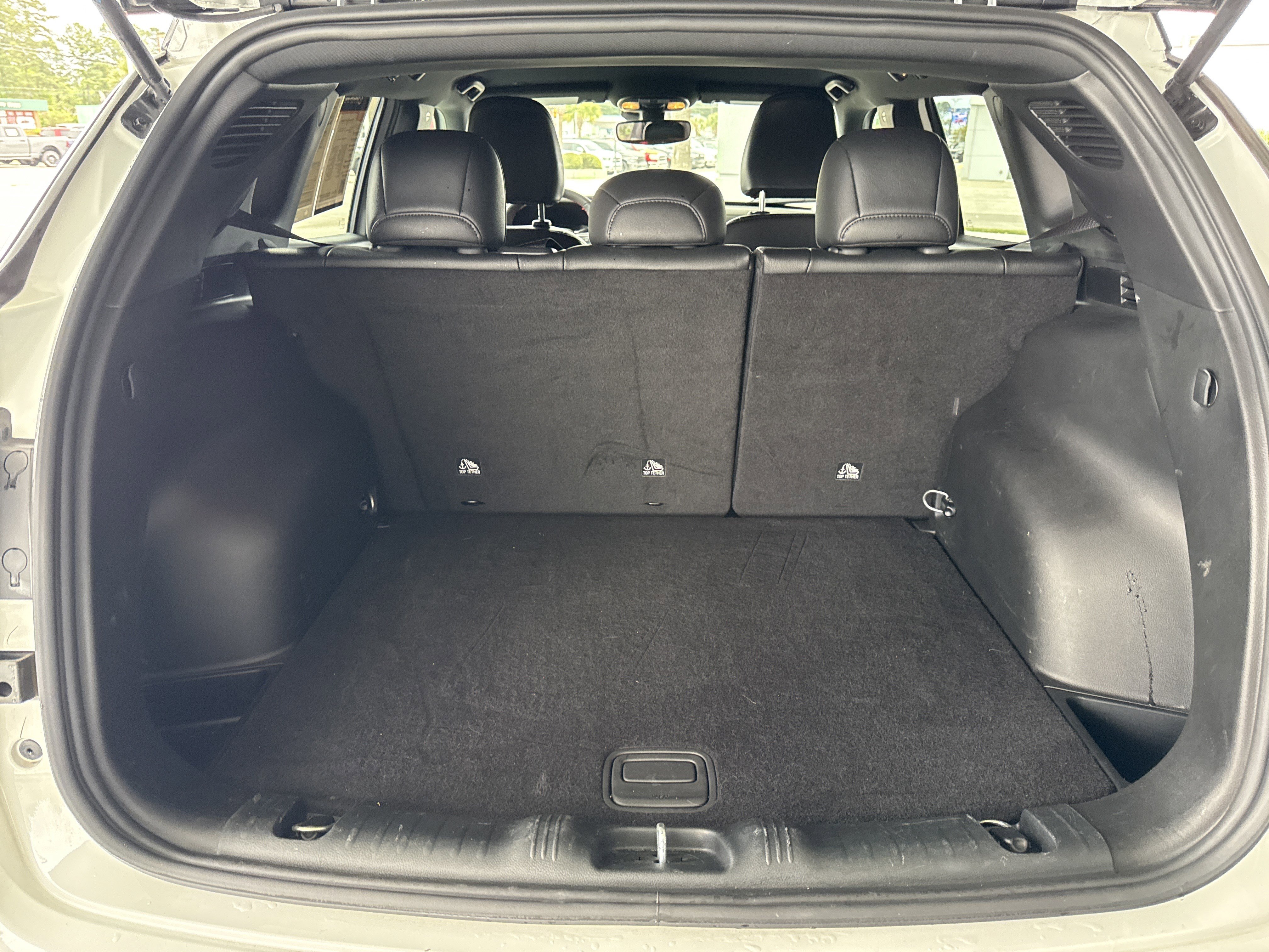 Used 2025 Jeep Compass Trailhawk image 29