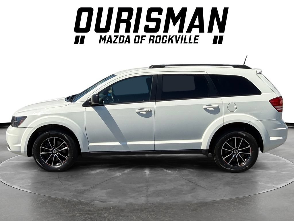 Used 2018 Dodge Journey SE w/ Blacktop Package FWD image 3