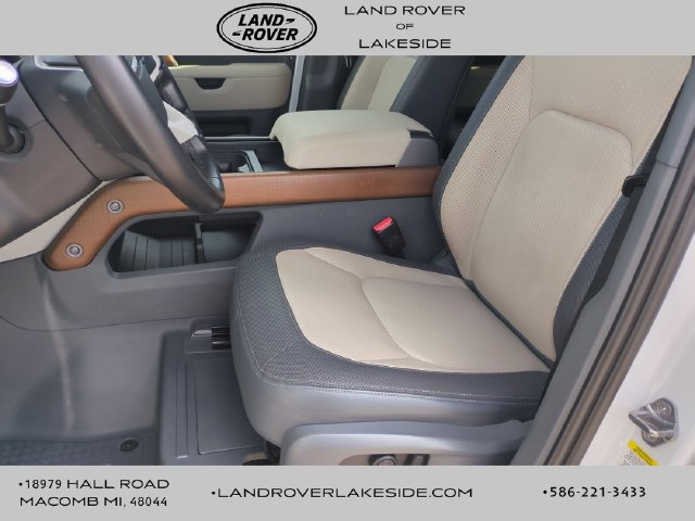 Used 2023 Land Rover Defender 110 X-Dynamic SE AWD/4WD image 12