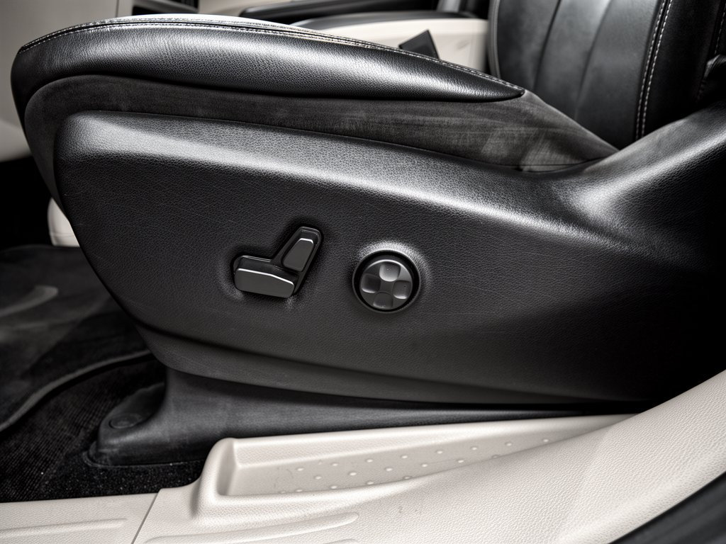 Used 2022 Chrysler Pacifica Touring-L FWD image 16