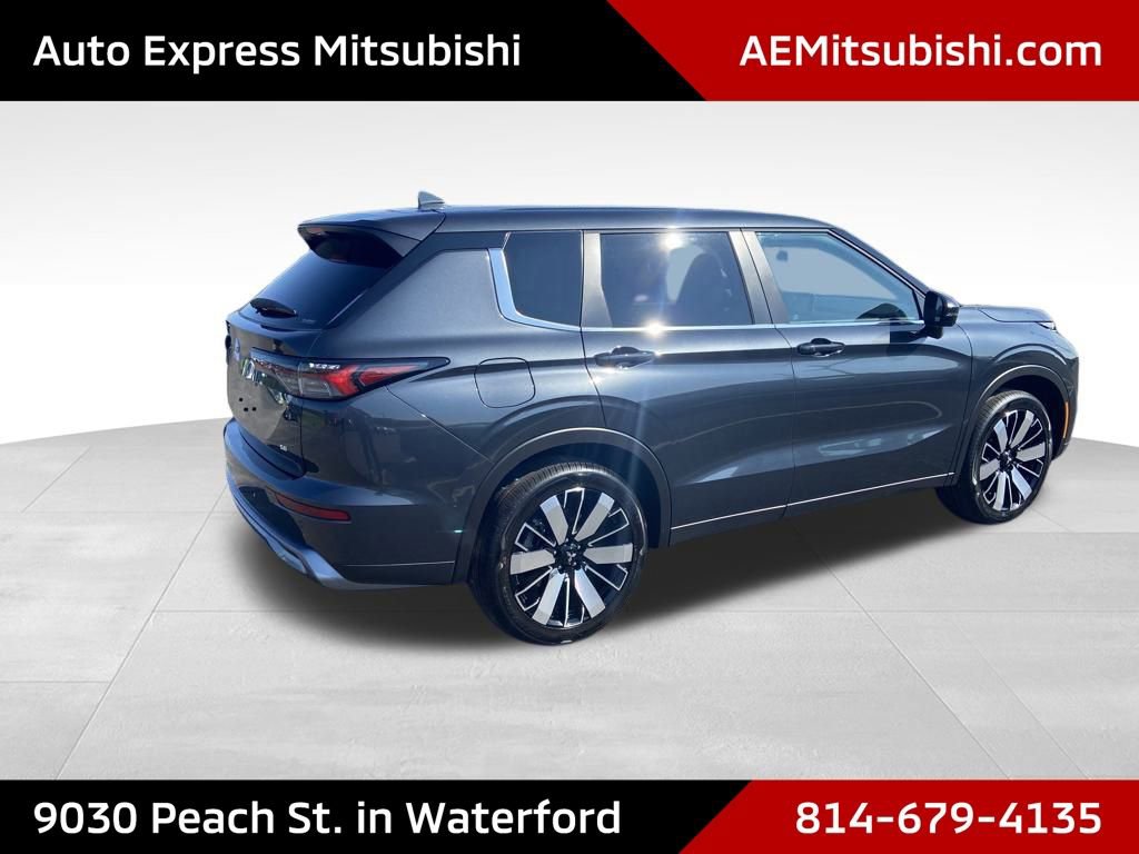 New 2026 Mitsubishi Outlander SE image 7