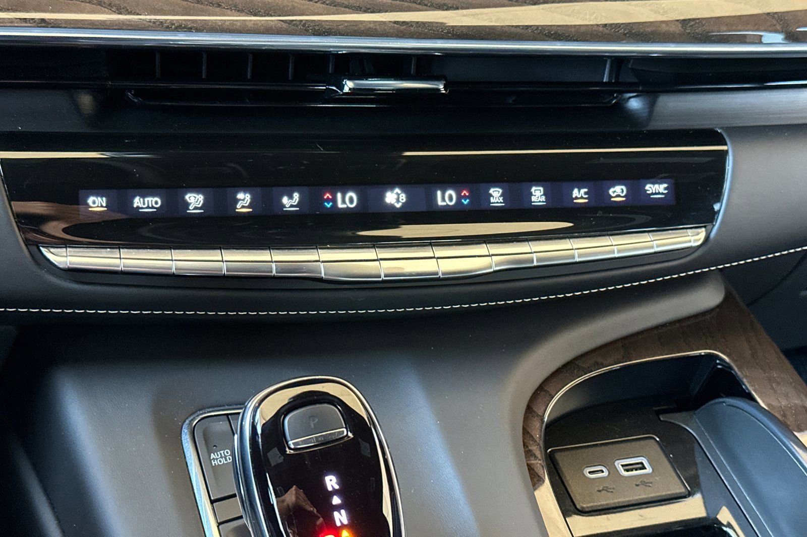 Used 2024 Cadillac Escalade Sport Platinum AWD/4WD image 23