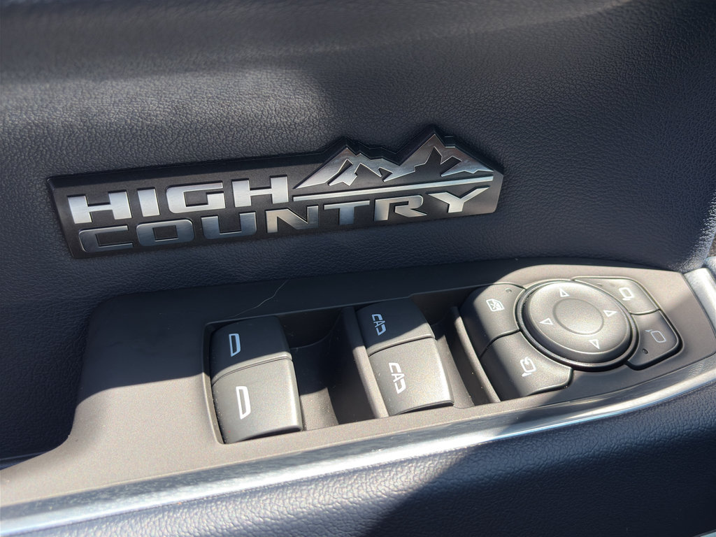 Used 2023 Chevrolet Silverado 1500 High Country w/ Technology Package AWD/4WD image 27