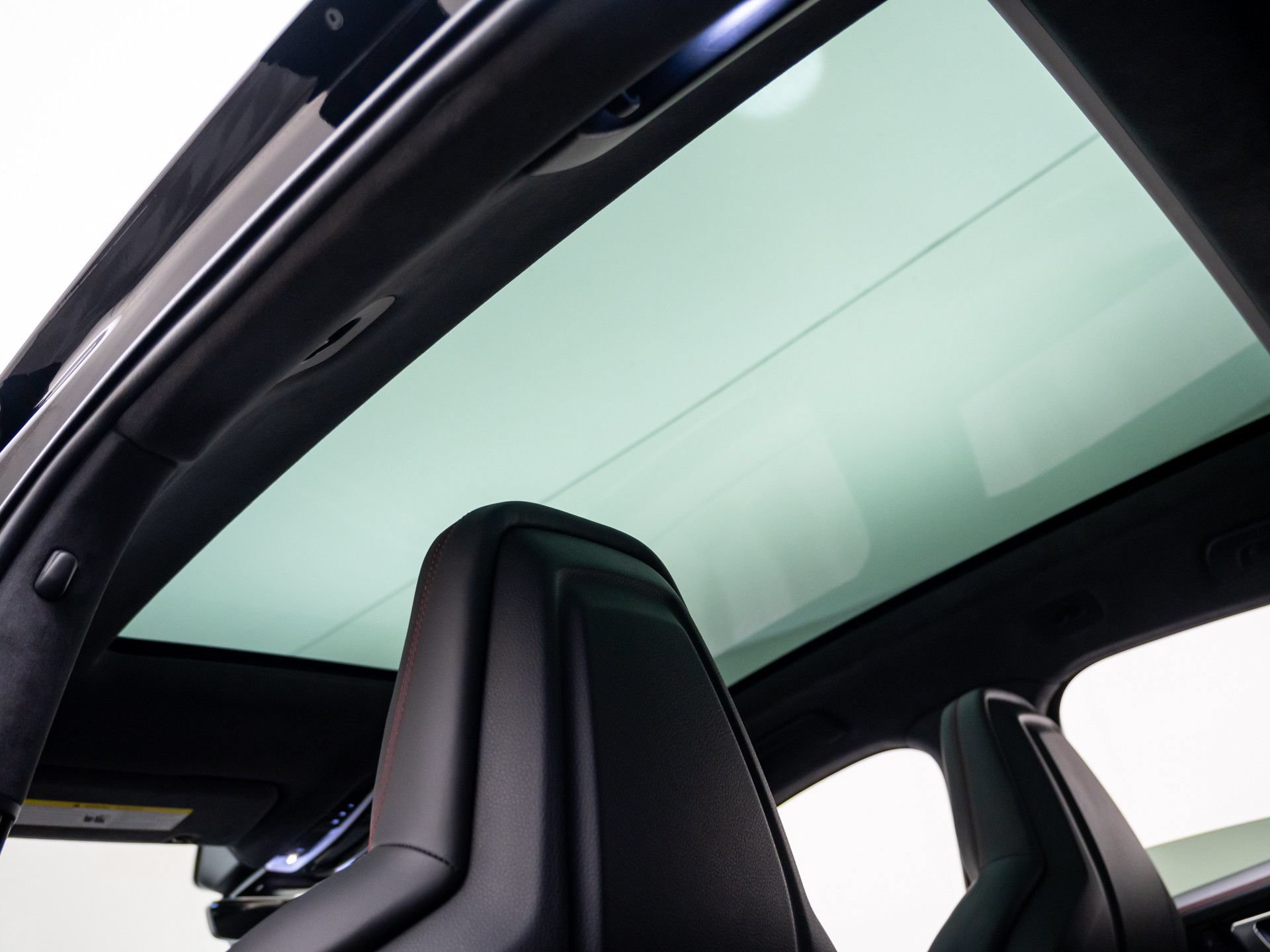 Certified 2023 Porsche Cayenne GTS AWD/4WD image 18