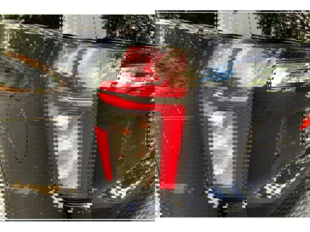 Used 2023 Chevrolet Suburban Premier image 30