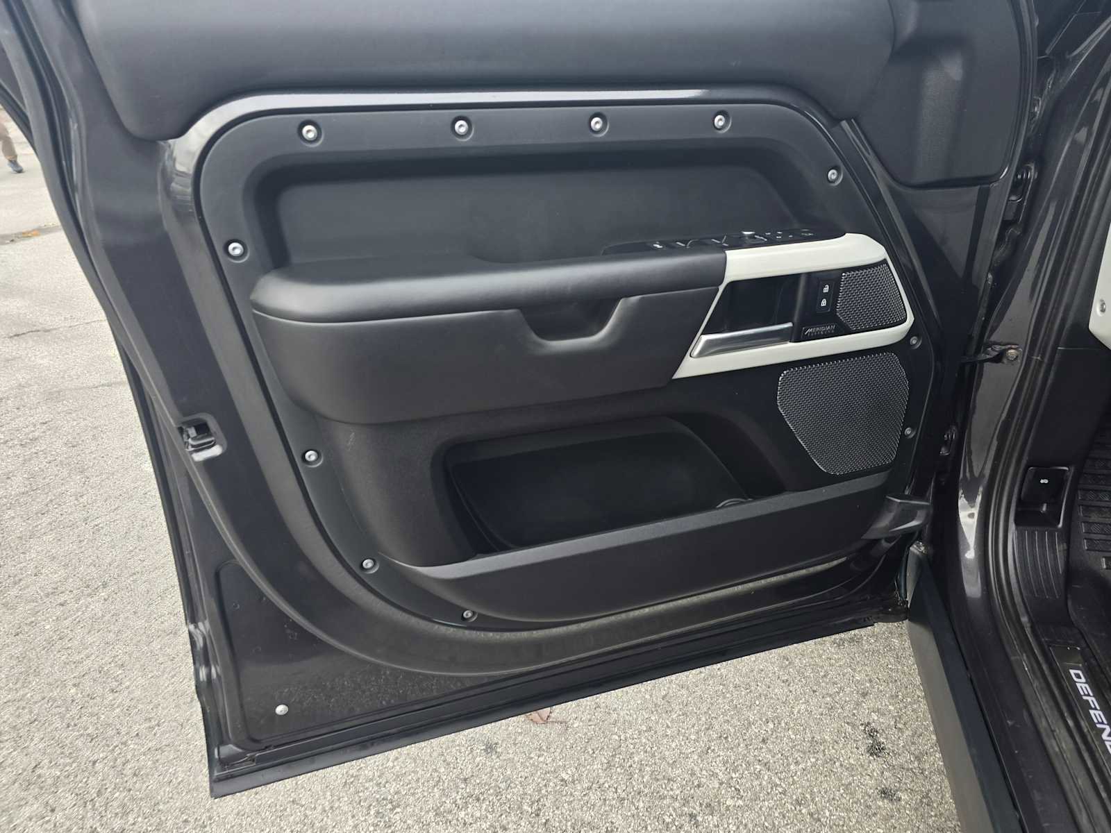 Used 2022 Land Rover Defender 110 X-Dynamic HSE image 22