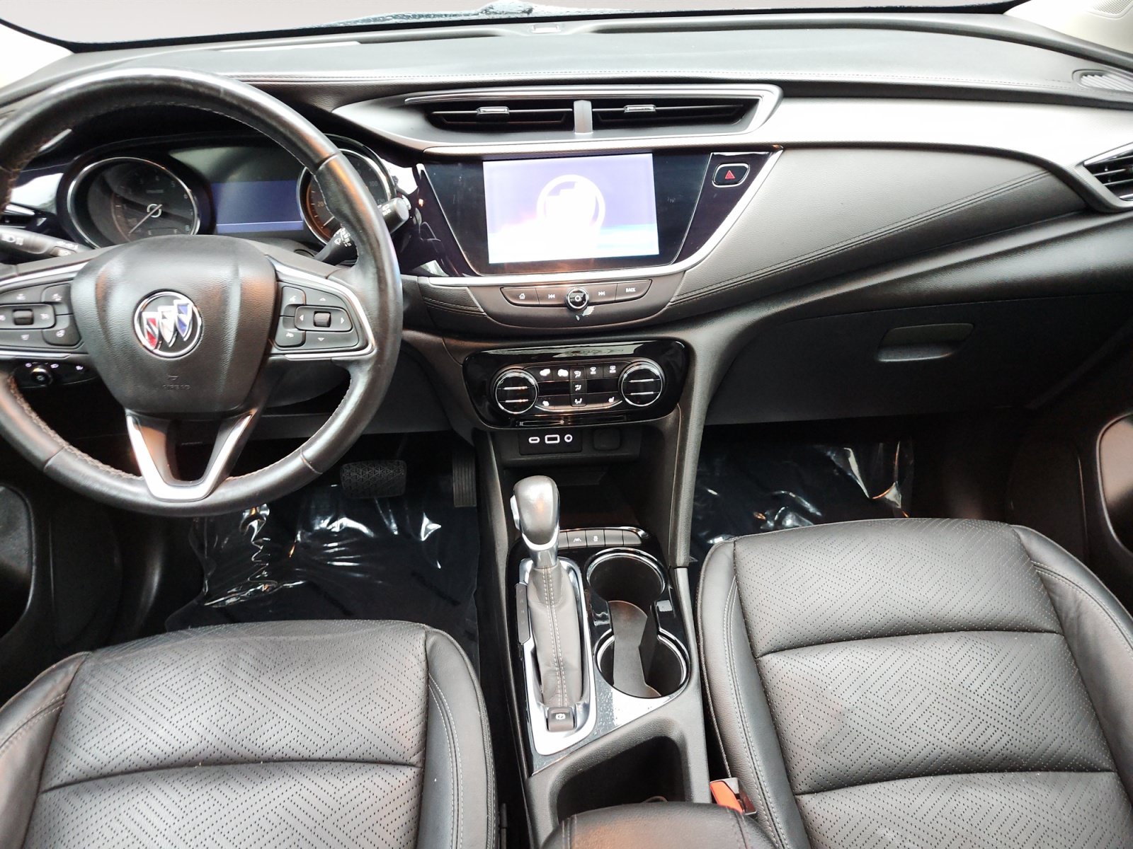 Used 2021 Buick Encore GX Essence w/ Experience Buick Package FWD image 11
