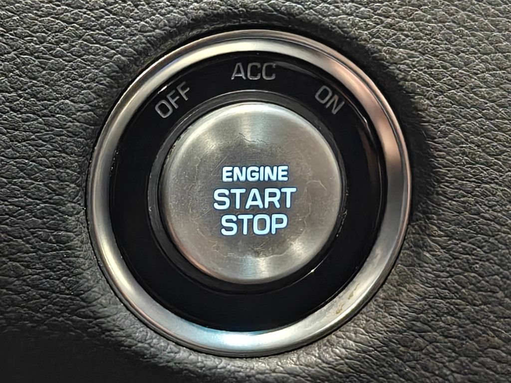 Used 2017 Genesis G80 3.8 RWD image 13