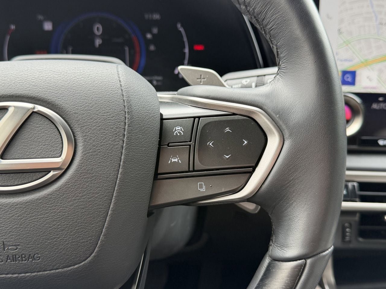 Used 2024 Lexus RX 350 Premium Plus w/ Convenience Package FWD image 17