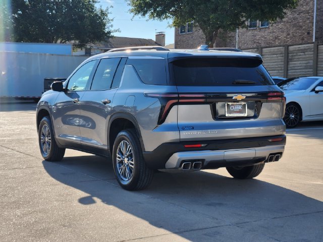 Used 2026 Chevrolet Traverse LT AWD/4WD image 3