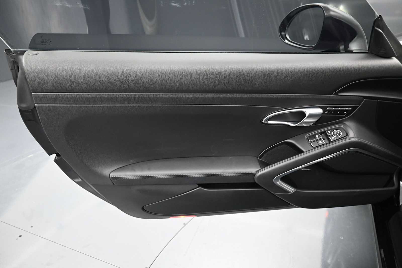 Certified 2018 Porsche 911 Carrera S RWD image 16