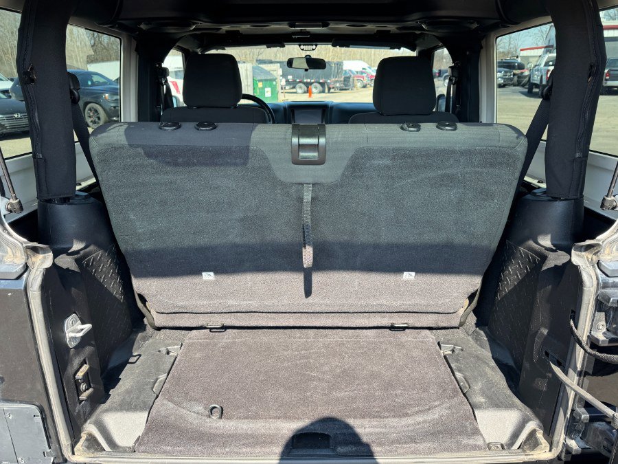 Used 2012 Jeep Wrangler Sport w/ Connectivity Group AWD/4WD image 17