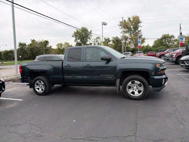 Used 2017 Chevrolet Silverado 1500 LT w/ All Star Edition AWD/4WD image 3