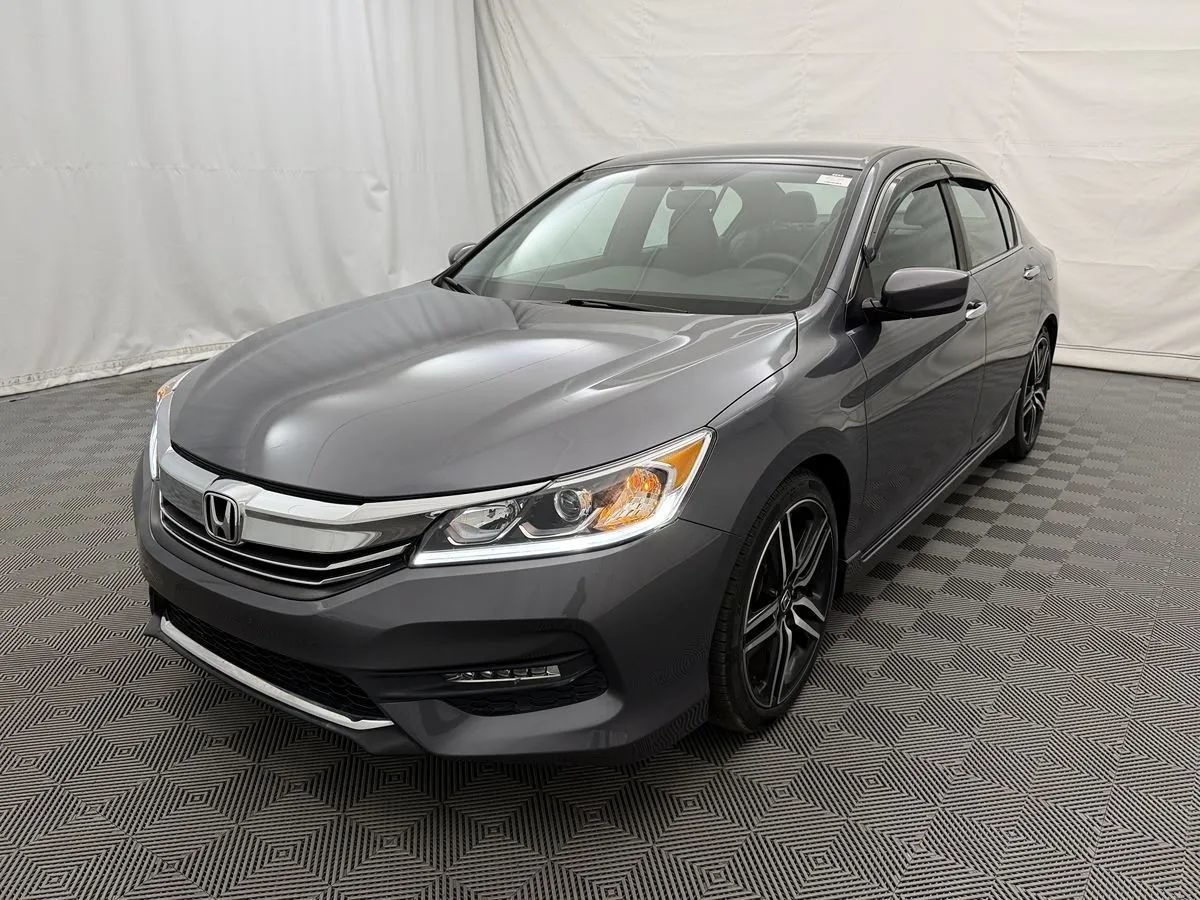 Used 2016 Honda Accord Sport image 2