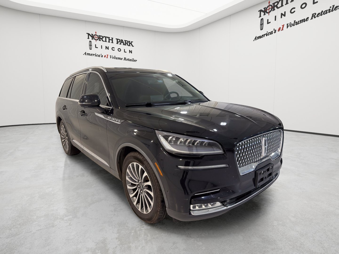 Used 2021 Lincoln Aviator Reserve w/ Equipment Group 201A RWD image 7