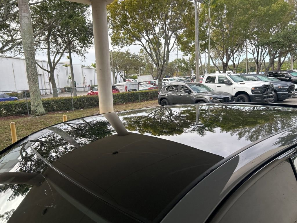 Used 2025 Porsche Cayenne S image 17