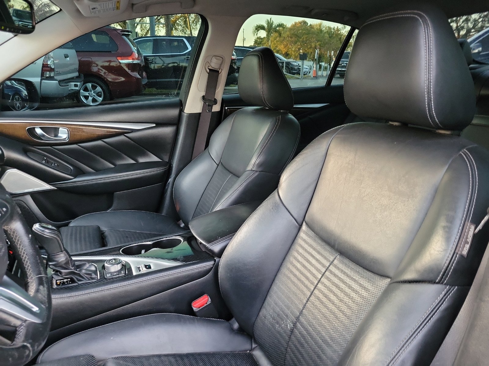 Used 2018 INFINITI Q50 Luxe w/ Essential Package (3.0T Luxe) RWD image 11