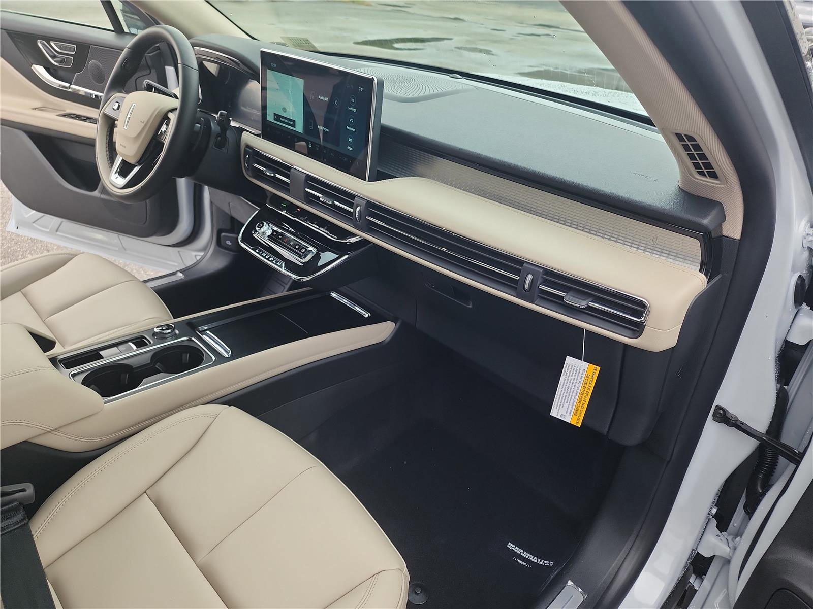 New 2026 Lincoln Corsair Premiere image 24