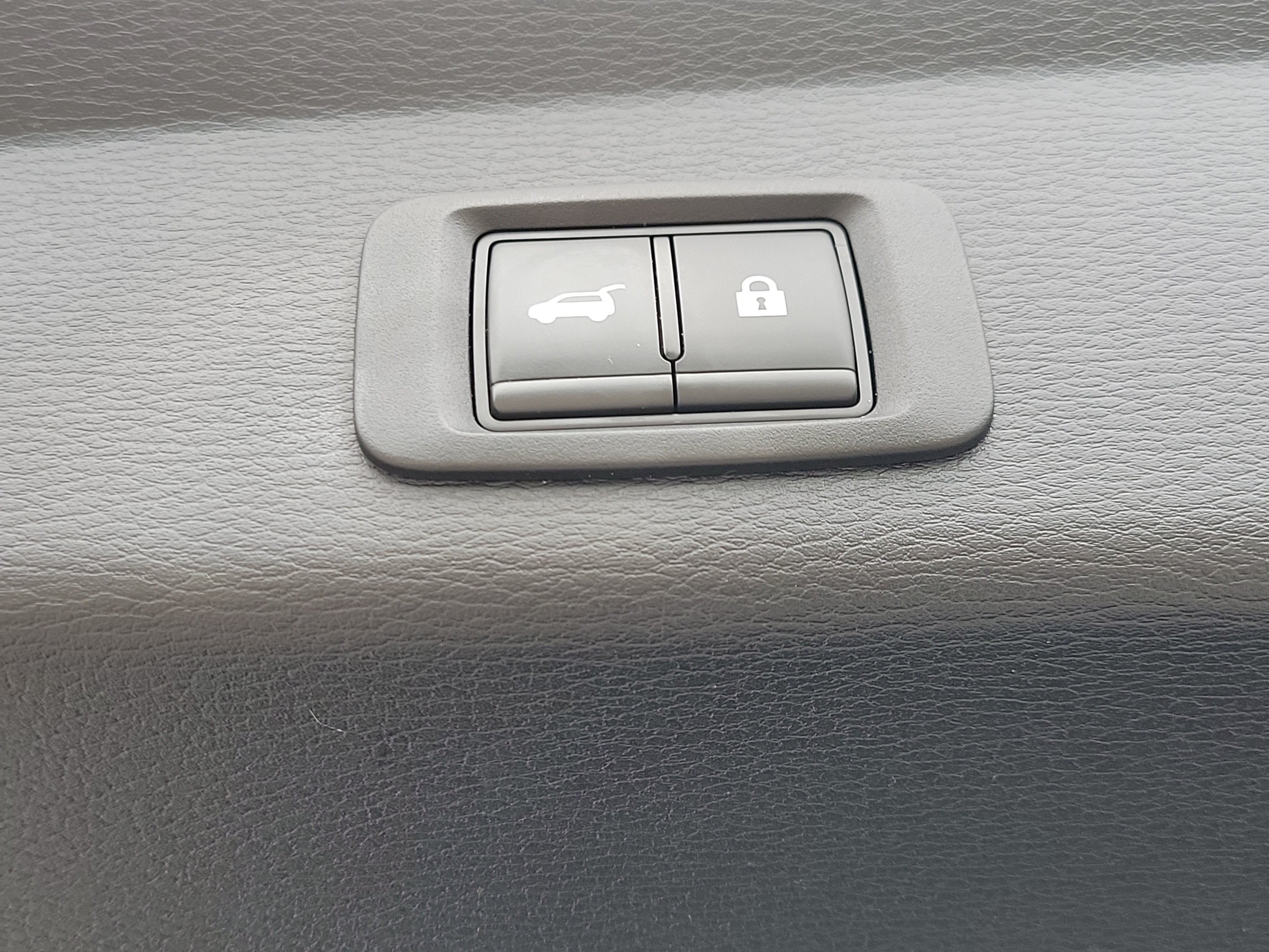 Used 2024 Mitsubishi Outlander SEL FWD image 11