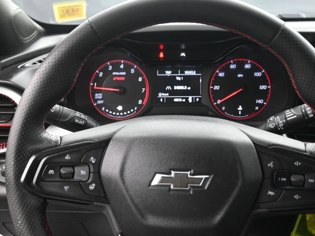 Used 2024 Chevrolet Trax RS FWD image 9