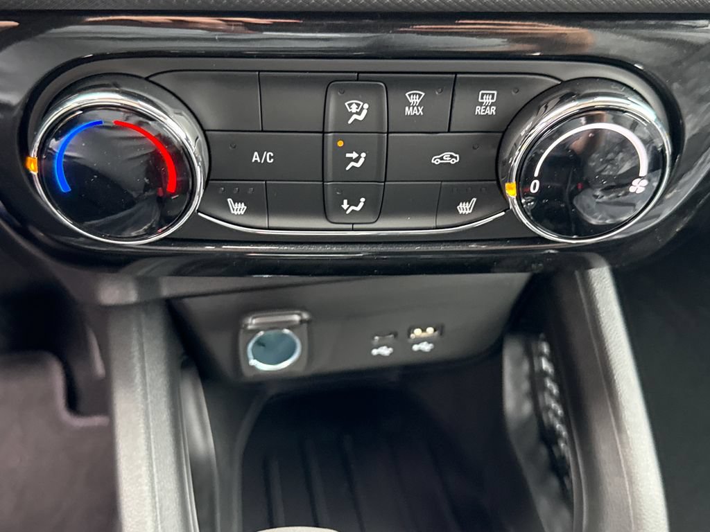 New 2026 Chevrolet TrailBlazer LT w/ LT Cold Weather Package AWD/4WD image 18
