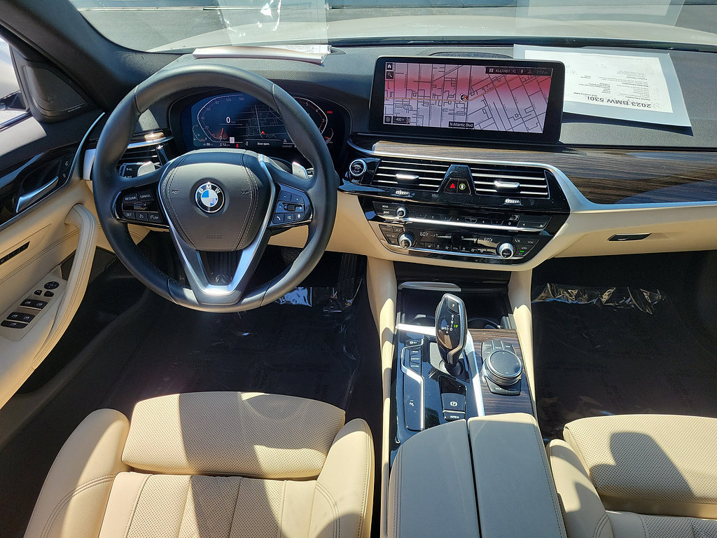 Used 2023 BMW 530i w/ Premium Package RWD image 11